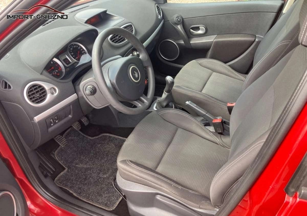 Renault Clio cena 10900 przebieg: 176000, rok produkcji 2009 z Biecz małe 191